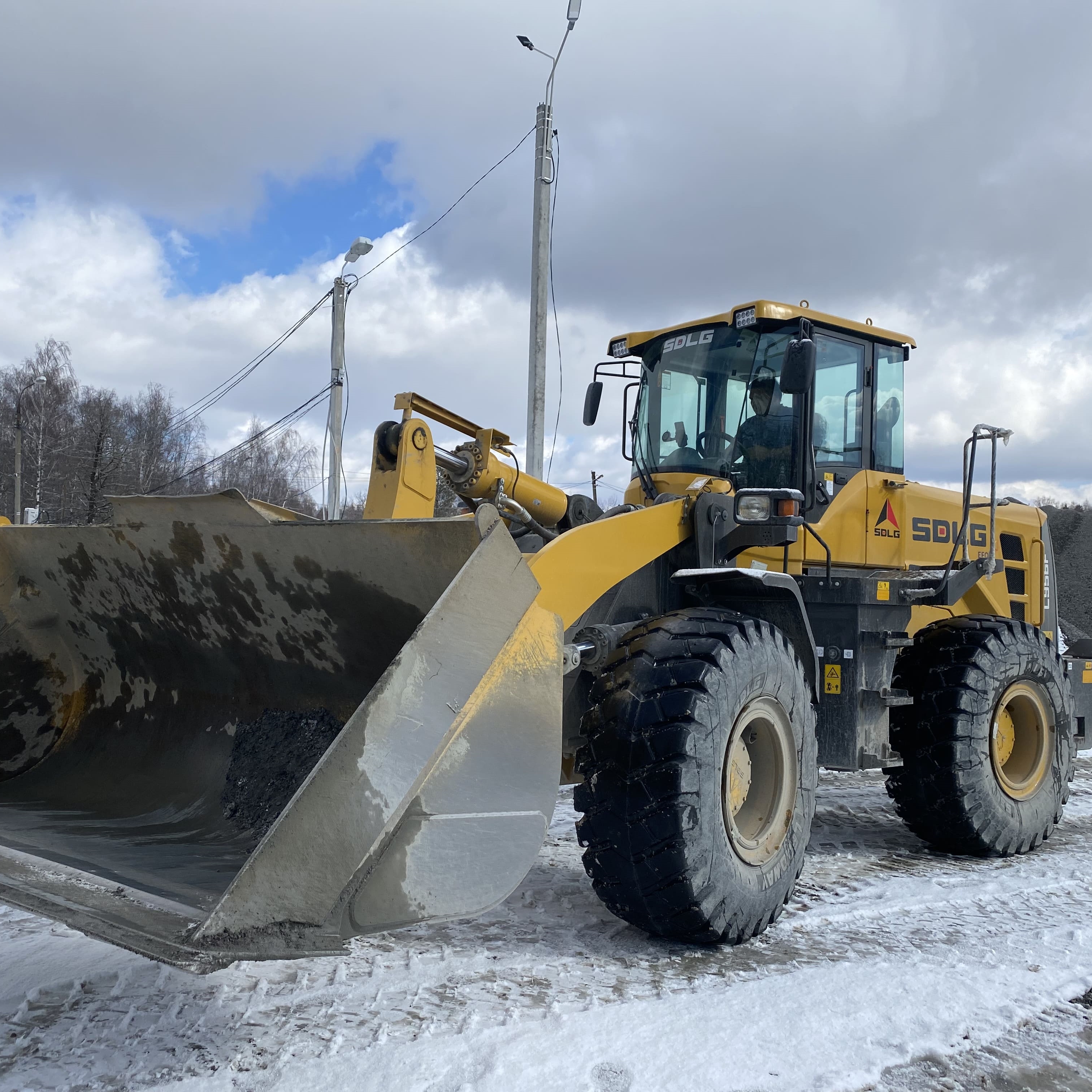 Фронтальный погрузчик SDLG 956F